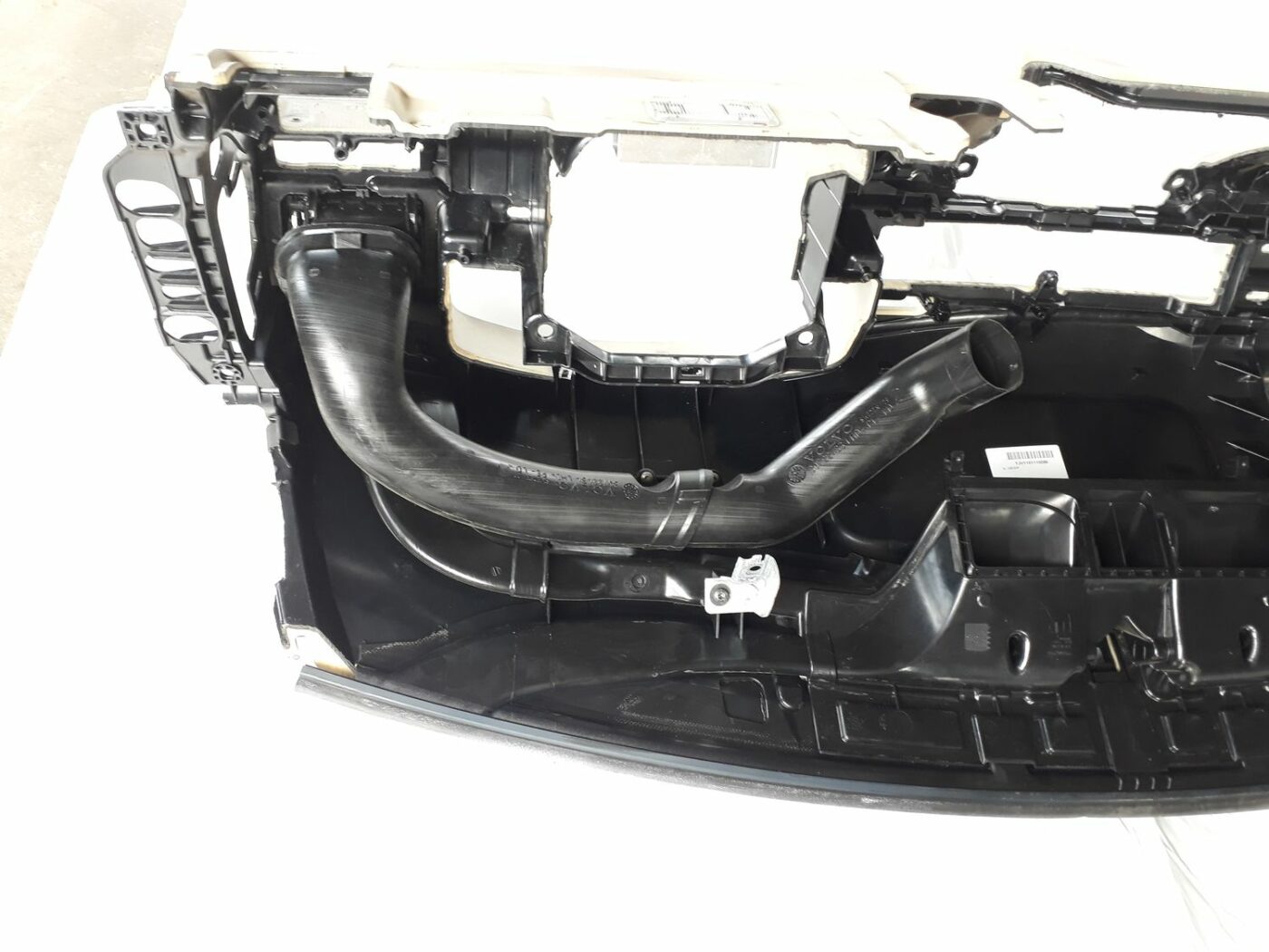 Mērinstrumentu panelis priekš VOLVO V70 2010 7 Mērinstrumentu panelis priekš VOLVO V70 2010