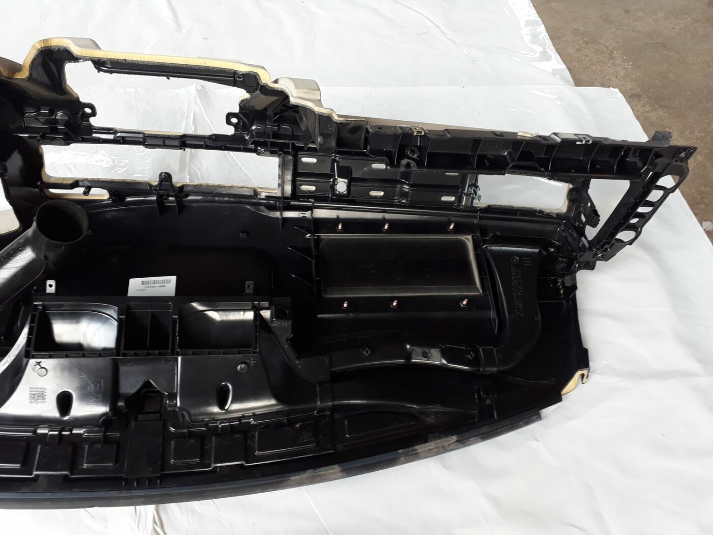 Mērinstrumentu panelis priekš VOLVO V70 2010 5 Mērinstrumentu panelis priekš VOLVO V70 2010