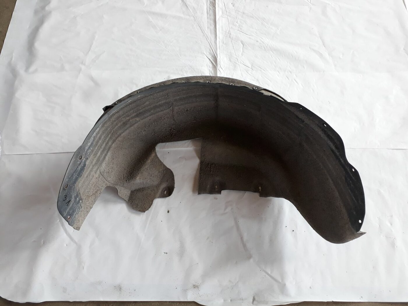 Aizmugurējais kreisais paspārns priekš VOLVO V70 2010 1 Aizmugurējais kreisais paspārns priekš VOLVO V70 2010