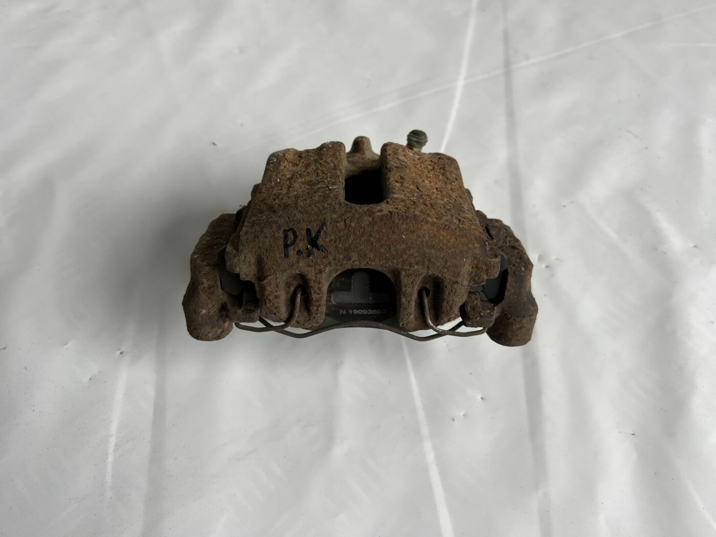 Priekšējais kreisais suports priekš VOLVO V70 2000 1 Priekšējais kreisais suports priekš VOLVO V70 2000