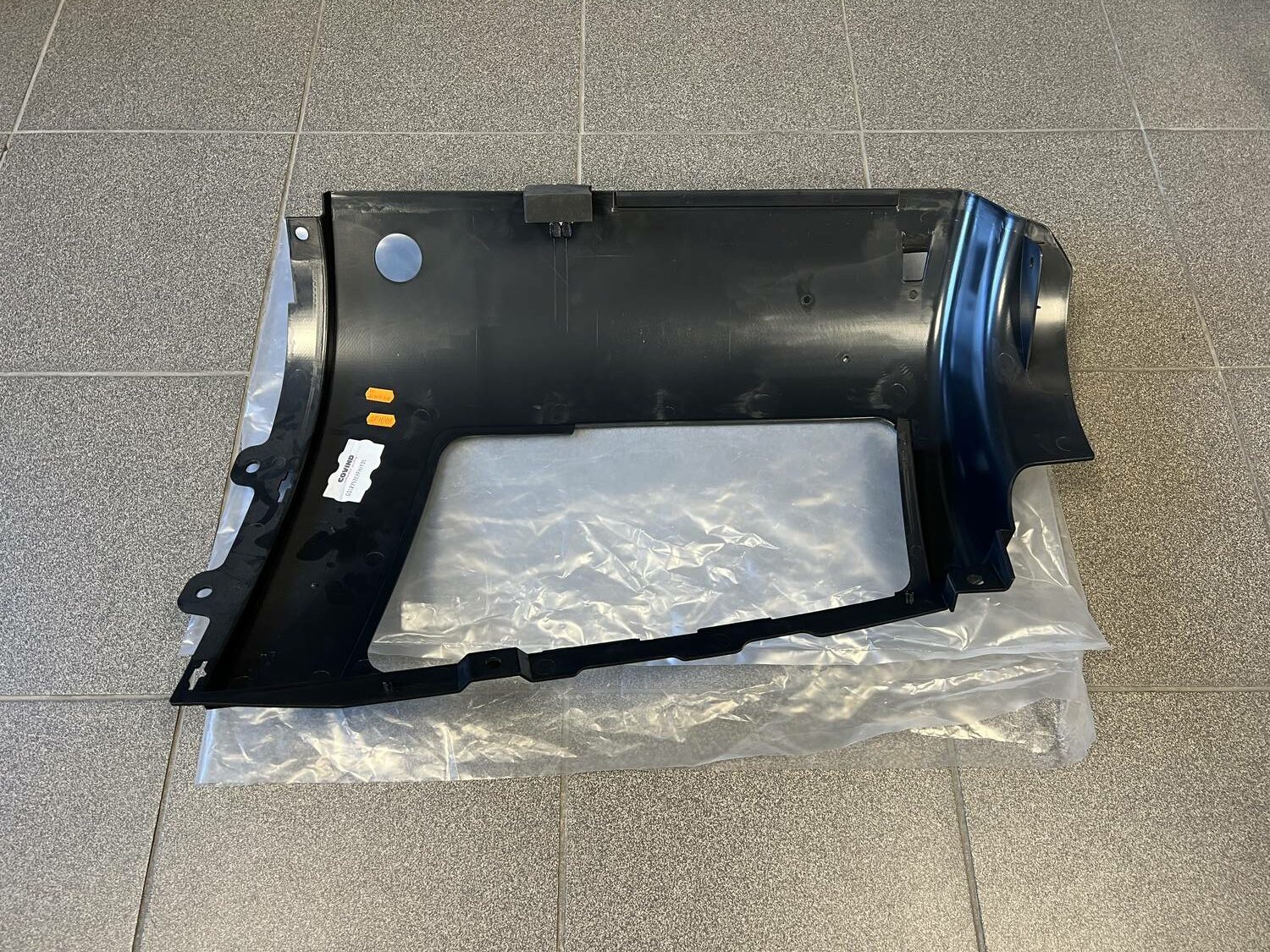 Priekšēja luktura montāžas panelis priekš VOLVO FH 2005-