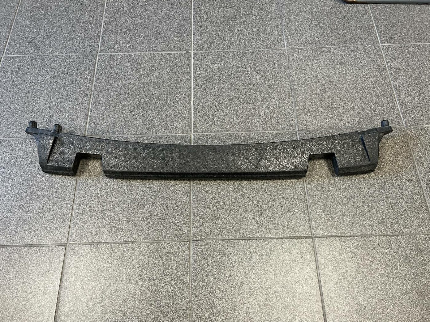 Bufera putuplasts priekš NISSAN QASHQAI 2016-2021 1 Bufera putuplasts priekš NISSAN QASHQAI 2016-2021