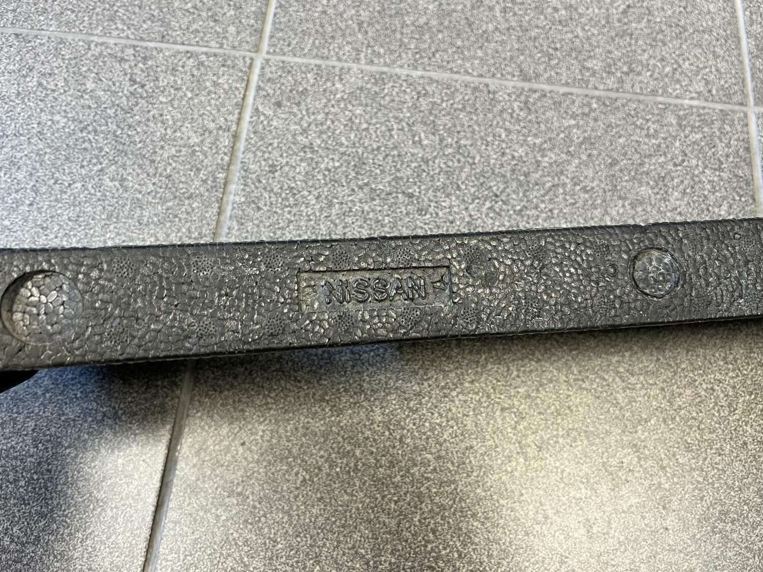 Bufera putuplasts priekš NISSAN QASHQAI 2016-2021 4 Bufera putuplasts priekš NISSAN QASHQAI 2016-2021