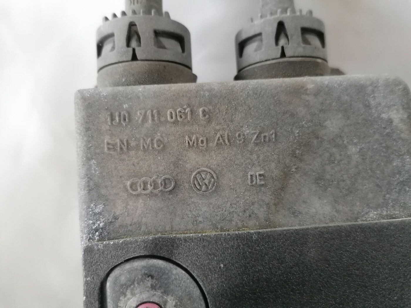 Ātrumu pārslēgšanas slēdzis priekš VW NEW BEETLE 2001 6 Ātrumu pārslēgšanas slēdzis priekš VW NEW BEETLE 2001