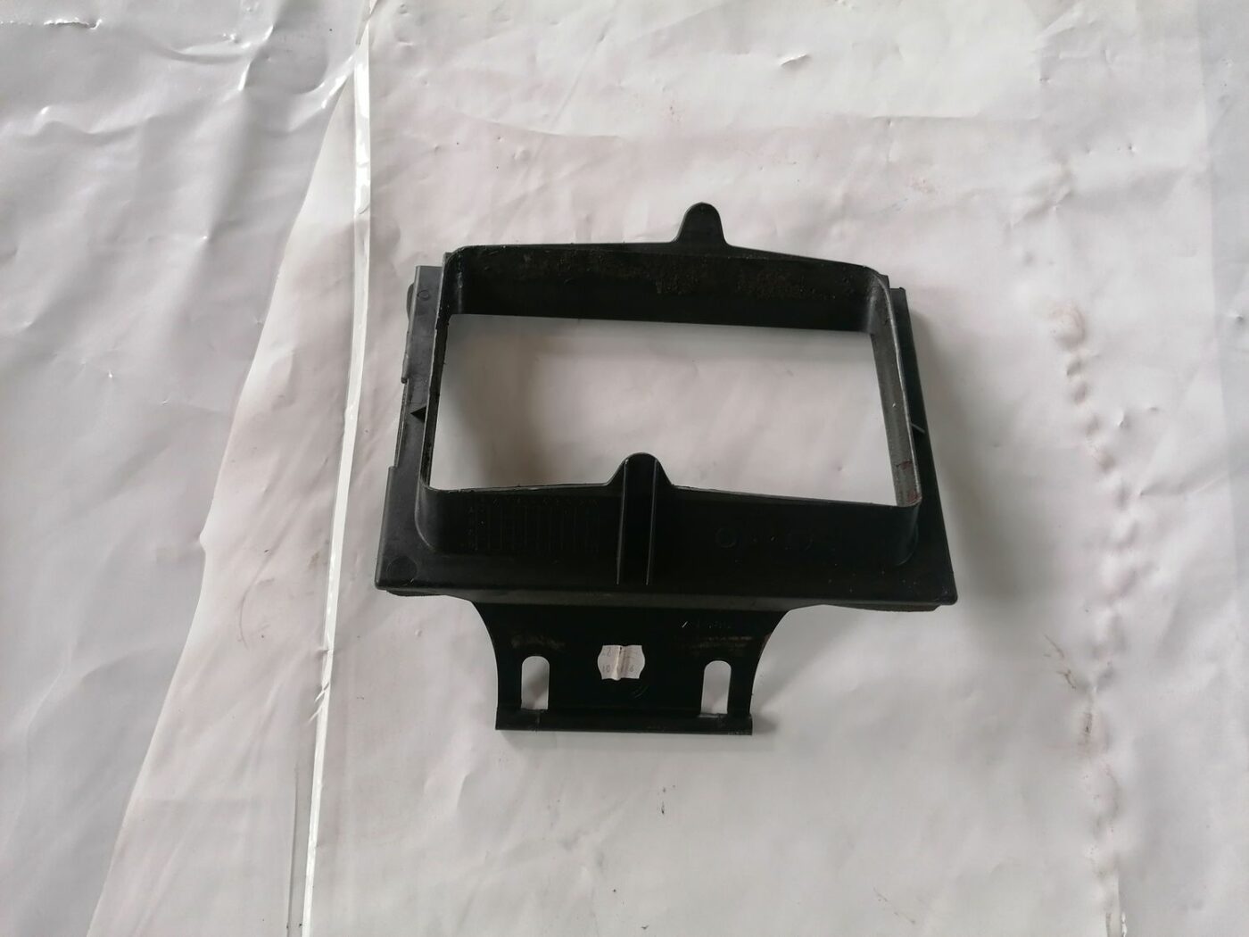 Salona gaisa filtra korpuss priekš VW NEW BEETLE 2001 2 Salona gaisa filtra korpuss priekš VW NEW BEETLE 2001