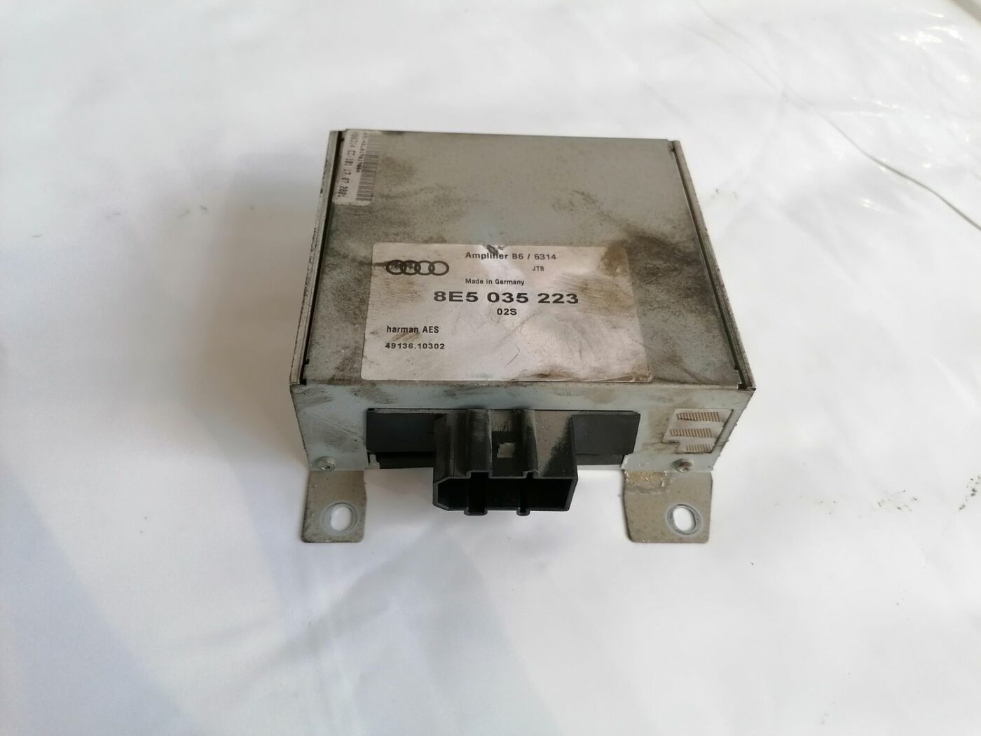 Audio pastiprinātāja bloks priekš AUDI A4 2001 SEDAN 2 Audio pastiprinātāja bloks priekš AUDI A4 2001 SEDAN