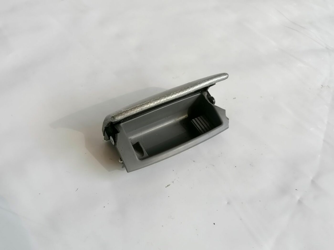 Pelnu trauks priekš AUDI A4 2001 SEDAN 1 Pelnu trauks priekš AUDI A4 2001 SEDAN