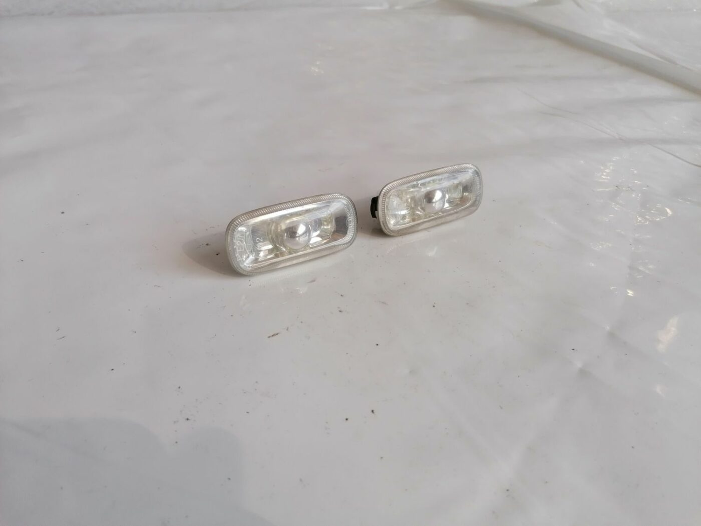 Pagrieziena signala lukturis priekš AUDI A4 2001 SEDAN 1 Pagrieziena signala lukturis priekš AUDI A4 2001 SEDAN