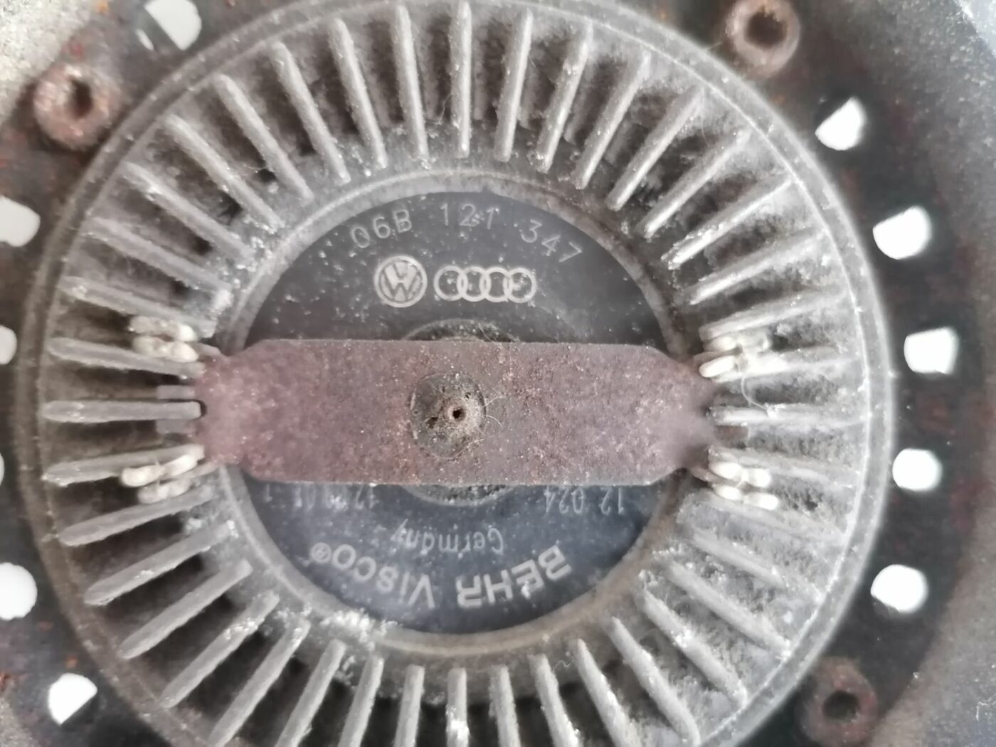 Dzesēšanas radiatora ventilators priekš AUDI A4 2001 SEDAN 2 Dzesēšanas radiatora ventilators priekš AUDI A4 2001 SEDAN