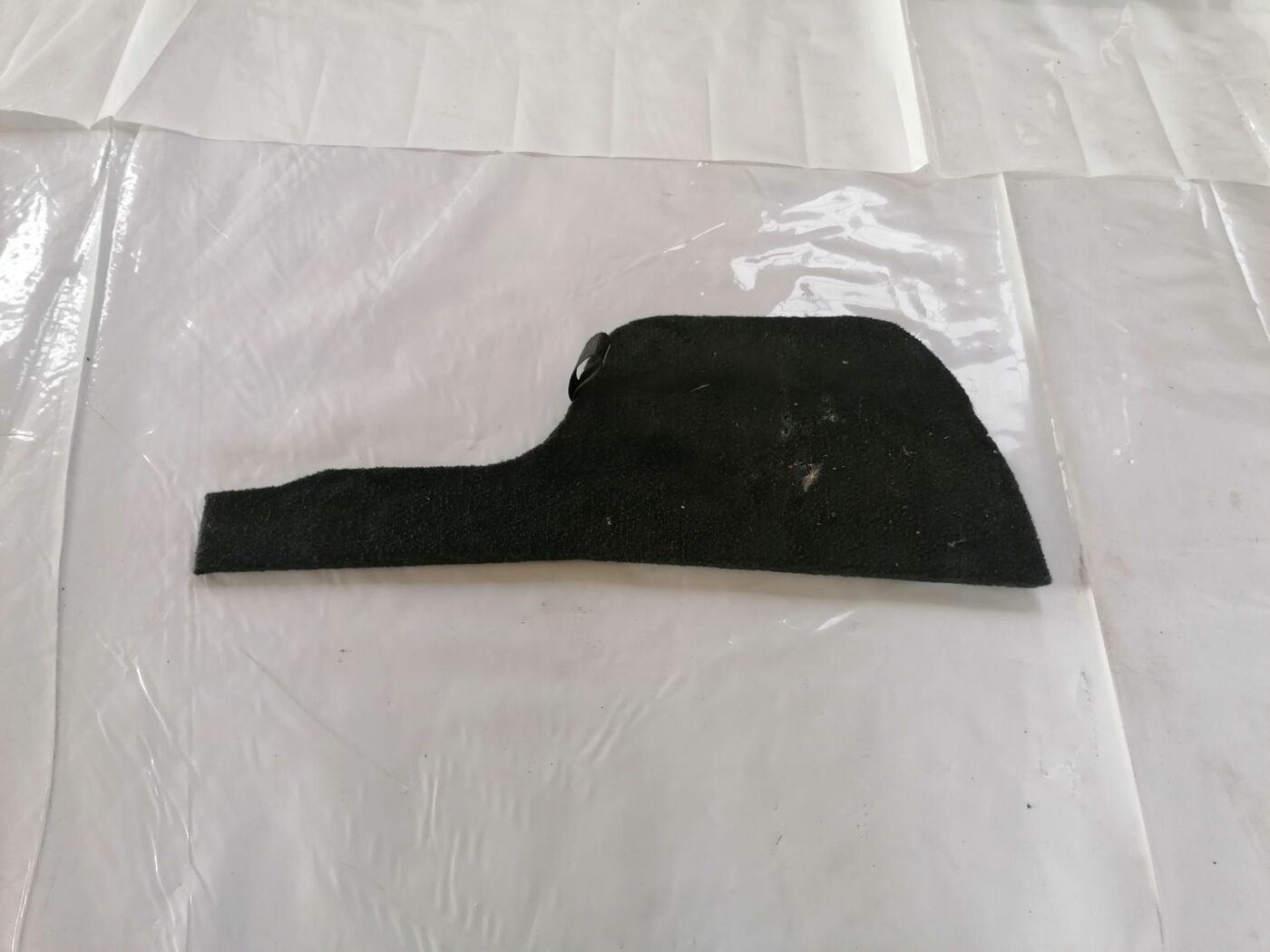 Bagāžnieka grīdas daļa priekš VOLVO V70 2000 1 Bagāžnieka grīdas daļa priekš VOLVO V70 2000