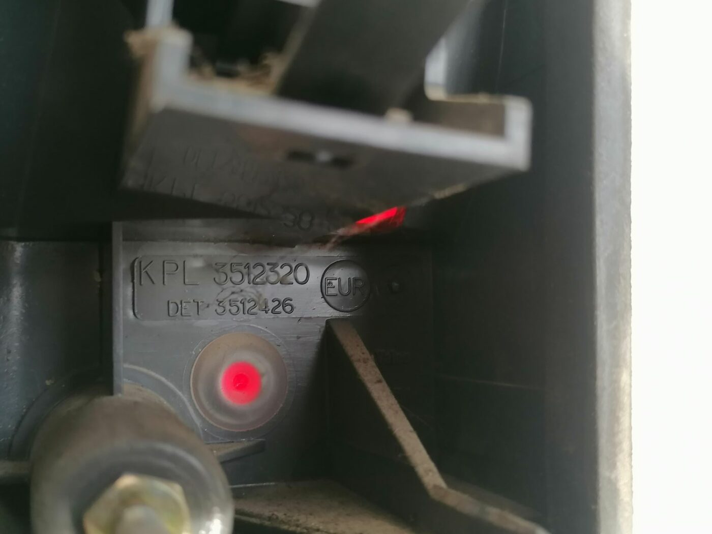 Aizmugurējais labais lukturis priekš VOLVO V70 2000 6 Aizmugurējais labais lukturis priekš VOLVO V70 2000