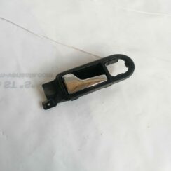 Salona durvju rokturis, priekšējais kreisais priekš VW PASSAT 2003 UNIVERSAL BLUE