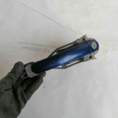 Priekšējāis labais durvju rokturis priekš VW PASSAT 2003 UNIVERSAL BLUE