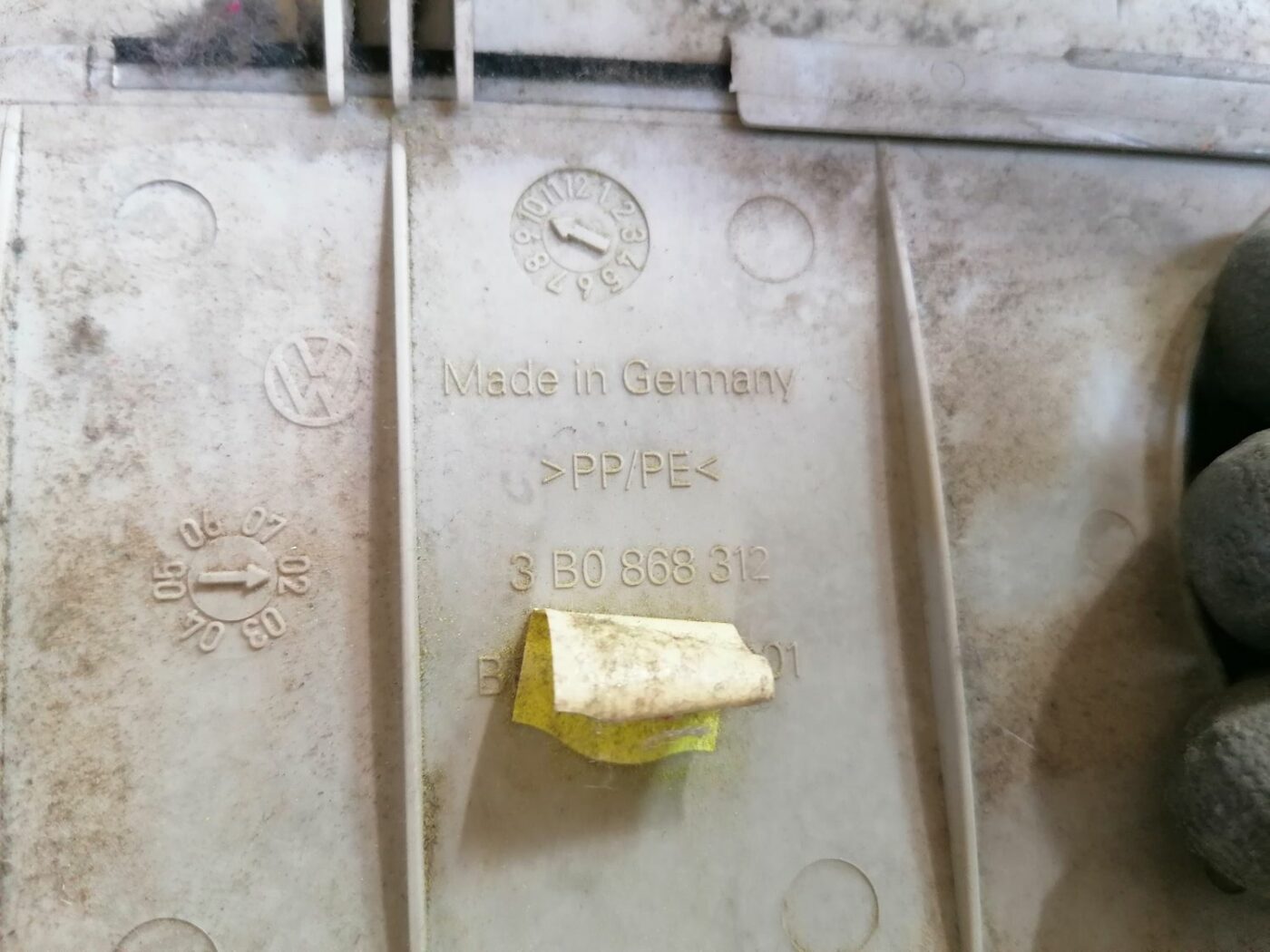 Vidējas salona statnes apdare priekš VW PASSAT 2003 UNIVERSAL BLUE