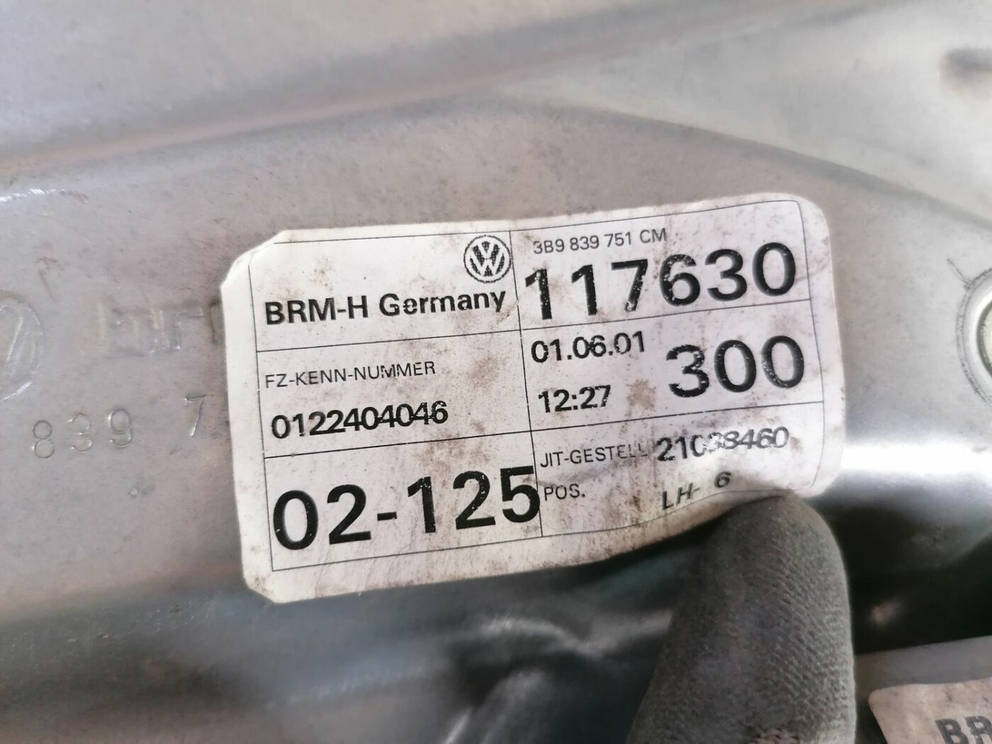 Stikla pacelšanas mehānisma panele priekš VW PASSAT 2003 UNIVERSAL BLUE 2 Stikla pacelšanas mehānisma panele priekš VW PASSAT 2003 UNIVERSAL BLUE