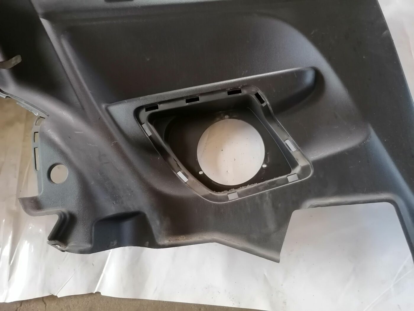 Bagāžnieka nodalījuma sānu apdare priekš HONDA CIVIC 2004 8 Bagāžnieka nodalījuma sānu apdare priekš HONDA CIVIC 2004