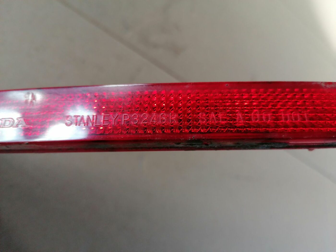 Aizmugurējais atstarotājs priekš HONDA ACCORD 2003 SILVER 5 Aizmugurējais atstarotājs priekš HONDA ACCORD 2003 SILVER