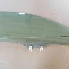 Priekšējo labo durvju stikls priekš HONDA ACCORD 2003 SILVER