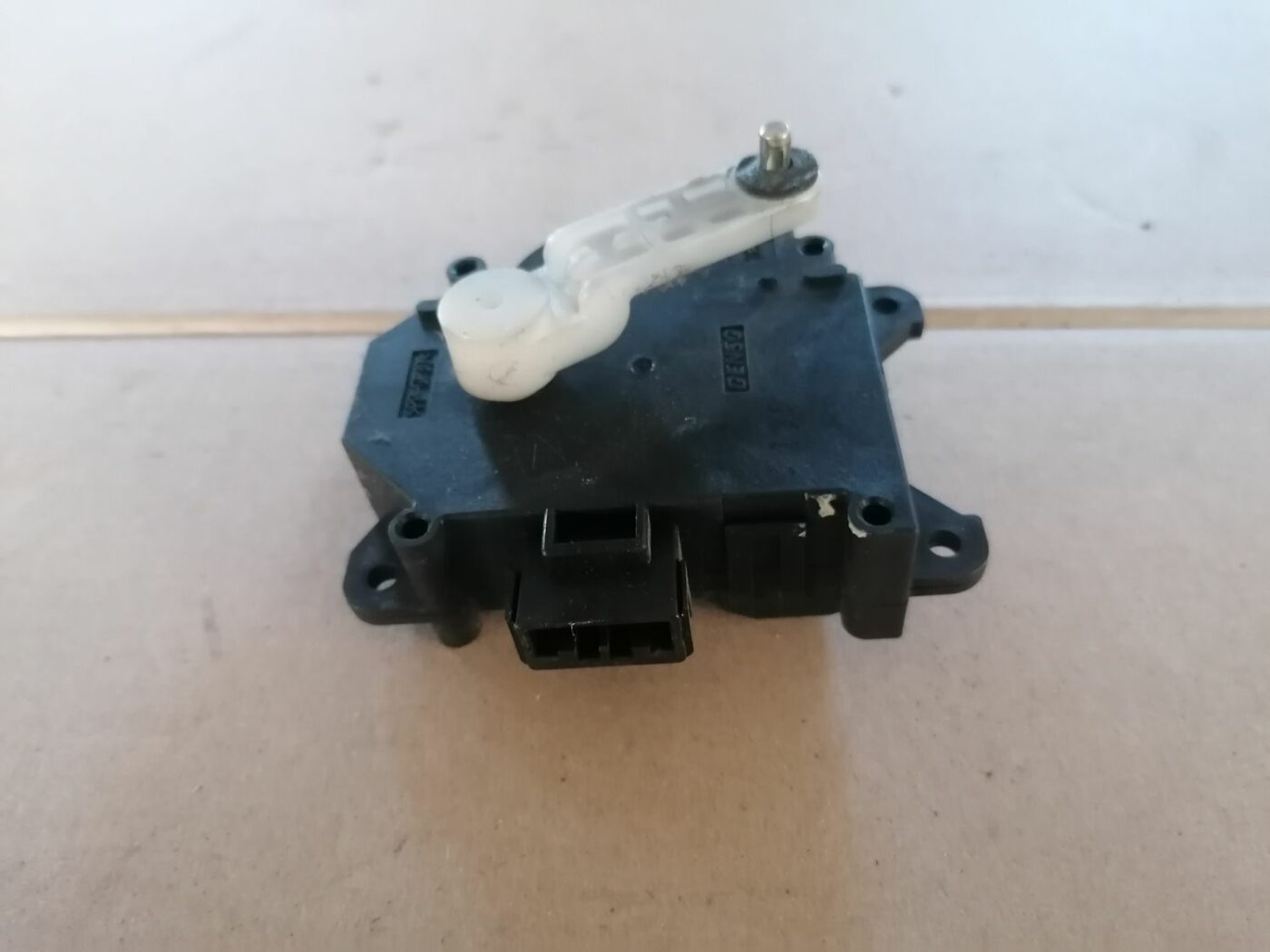 Apsildes sistēmas aktuators priekš HONDA ACCORD 2003 SILVER