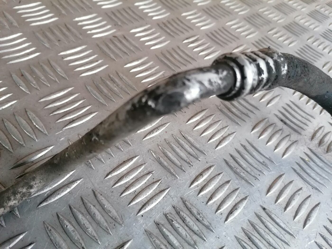 Gaisa kondicioniera caurule priekš HONDA ACCORD 2003 SILVER 2 Gaisa kondicioniera caurule priekš HONDA ACCORD 2003 SILVER