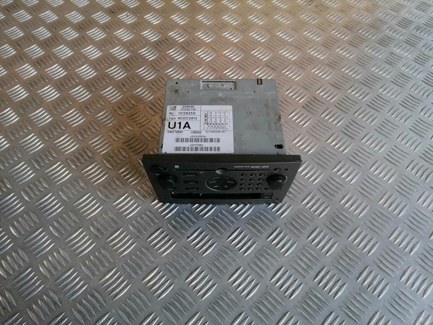 CD/DVD/Navigācijas bloks priekš OPEL VECTRA C 2002