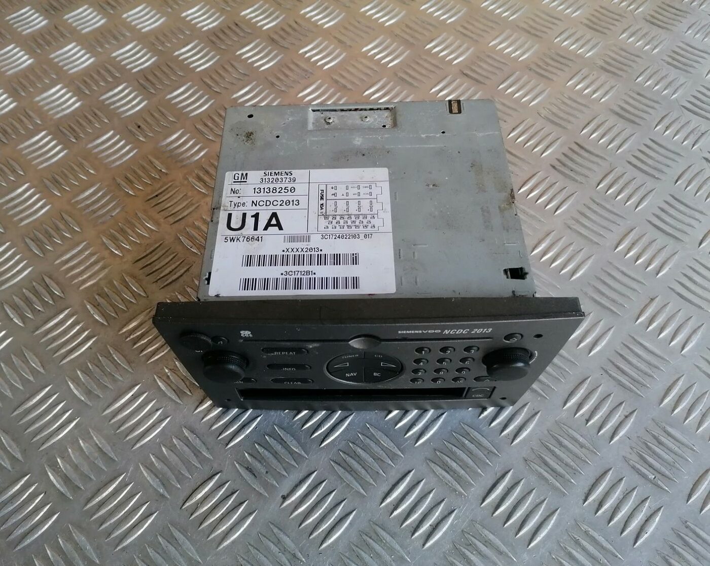 CD/DVD/Navigācijas bloks priekš OPEL VECTRA C 2002