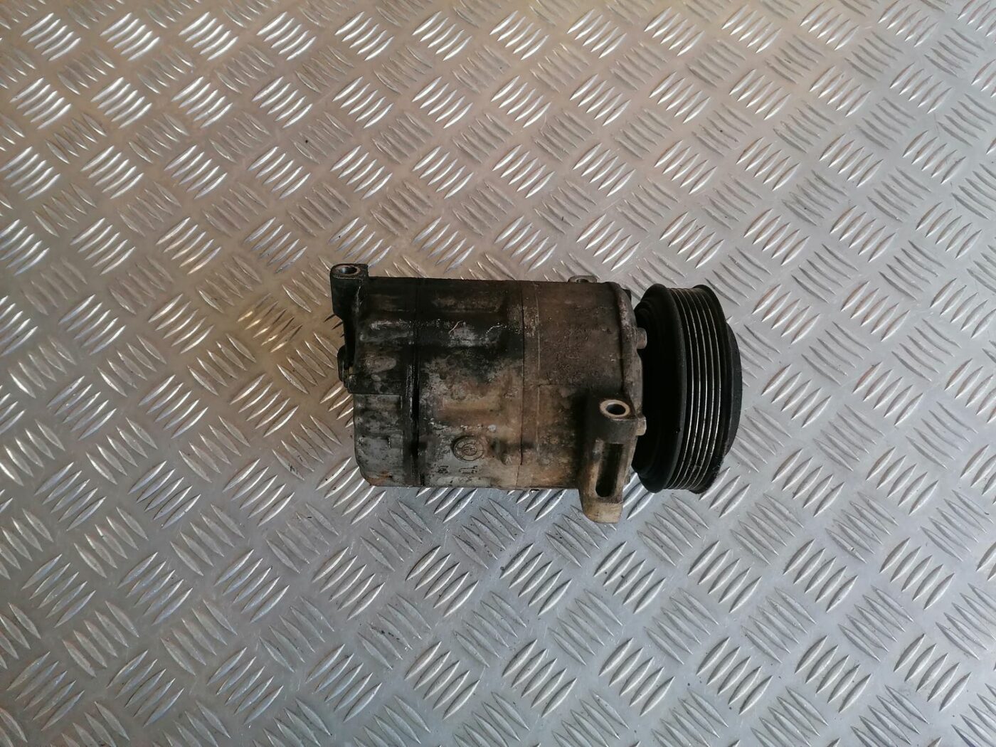 Gaisa kondicioniera kompresors priekš OPEL VECTRA C 2002 4 Gaisa kondicioniera kompresors priekš OPEL VECTRA C 2002