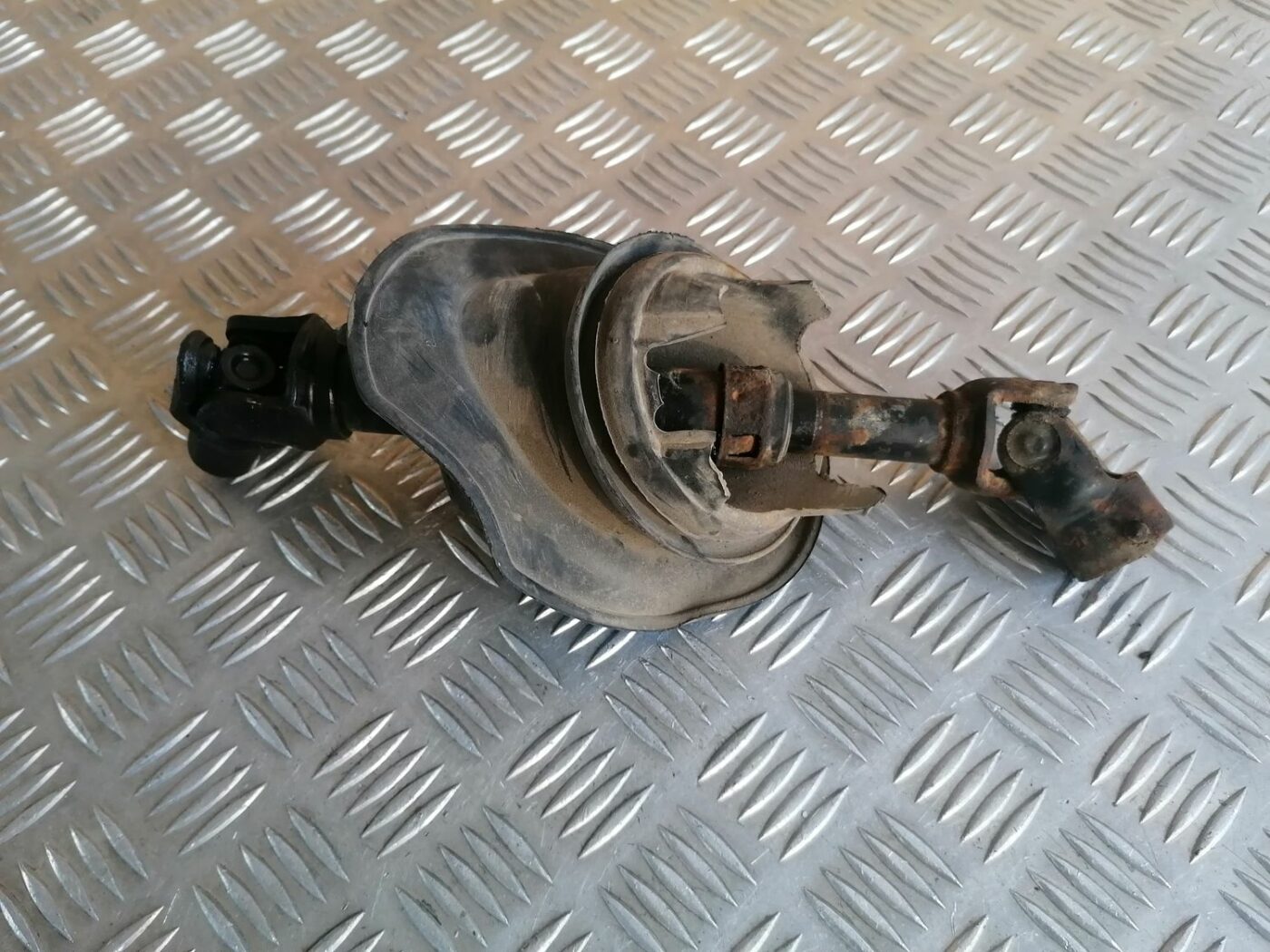 Stūres statnes kardāns priekš OPEL VECTRA C 2002 2 Stūres statnes kardāns priekš OPEL VECTRA C 2002