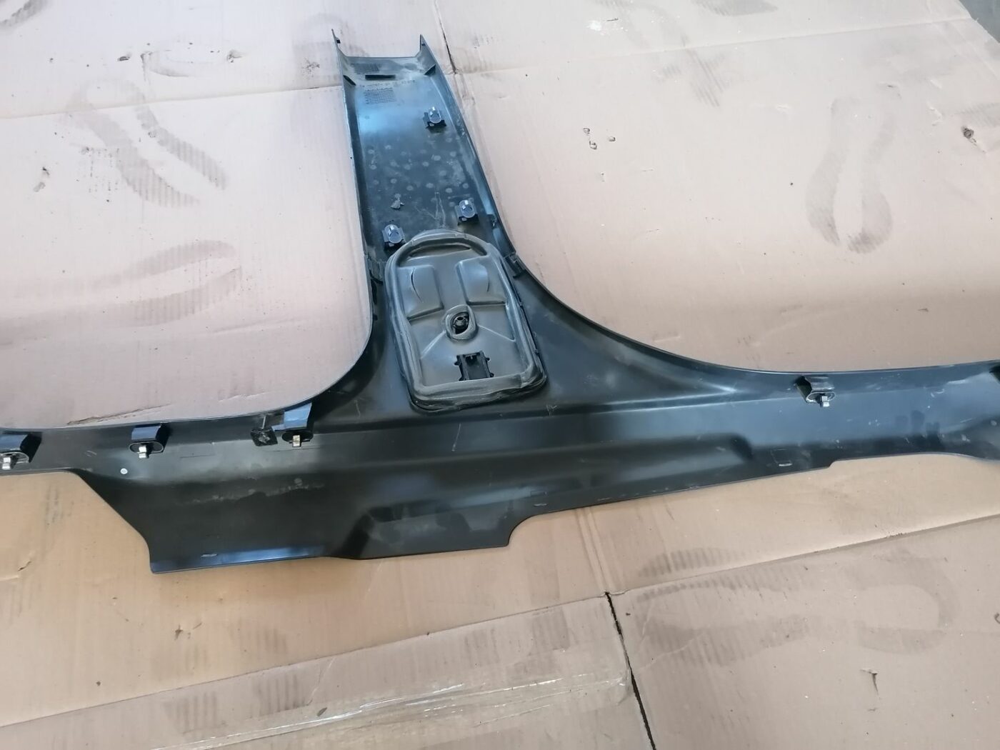 Vidējas salona statnes apdare priekš OPEL VECTRA C 2002