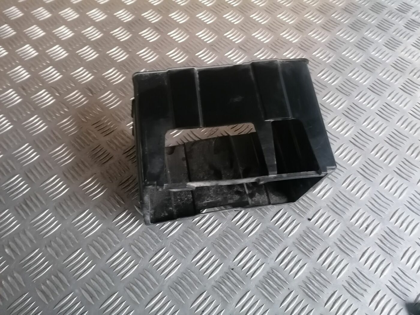 Akumulatora stiprināšanas korpuss priekš HONDA ACCORD 2008 3 Akumulatora stiprināšanas korpuss priekš HONDA ACCORD 2008