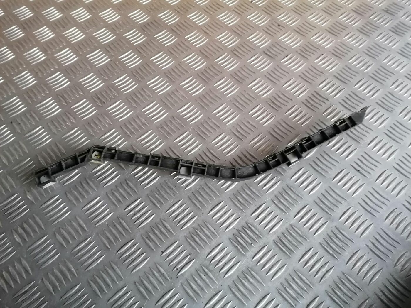 Aizmugurējā spārna un bufera stiprinājums priekš HONDA ACCORD 2008 1 Aizmugurējā spārna un bufera stiprinājums priekš HONDA ACCORD 2008