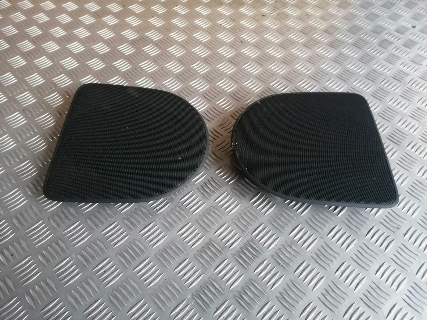 Skaļruņa apdare aizmugurējā plauktā priekš HONDA ACCORD 2008 1 Skaļruņa apdare aizmugurējā plauktā priekš HONDA ACCORD 2008