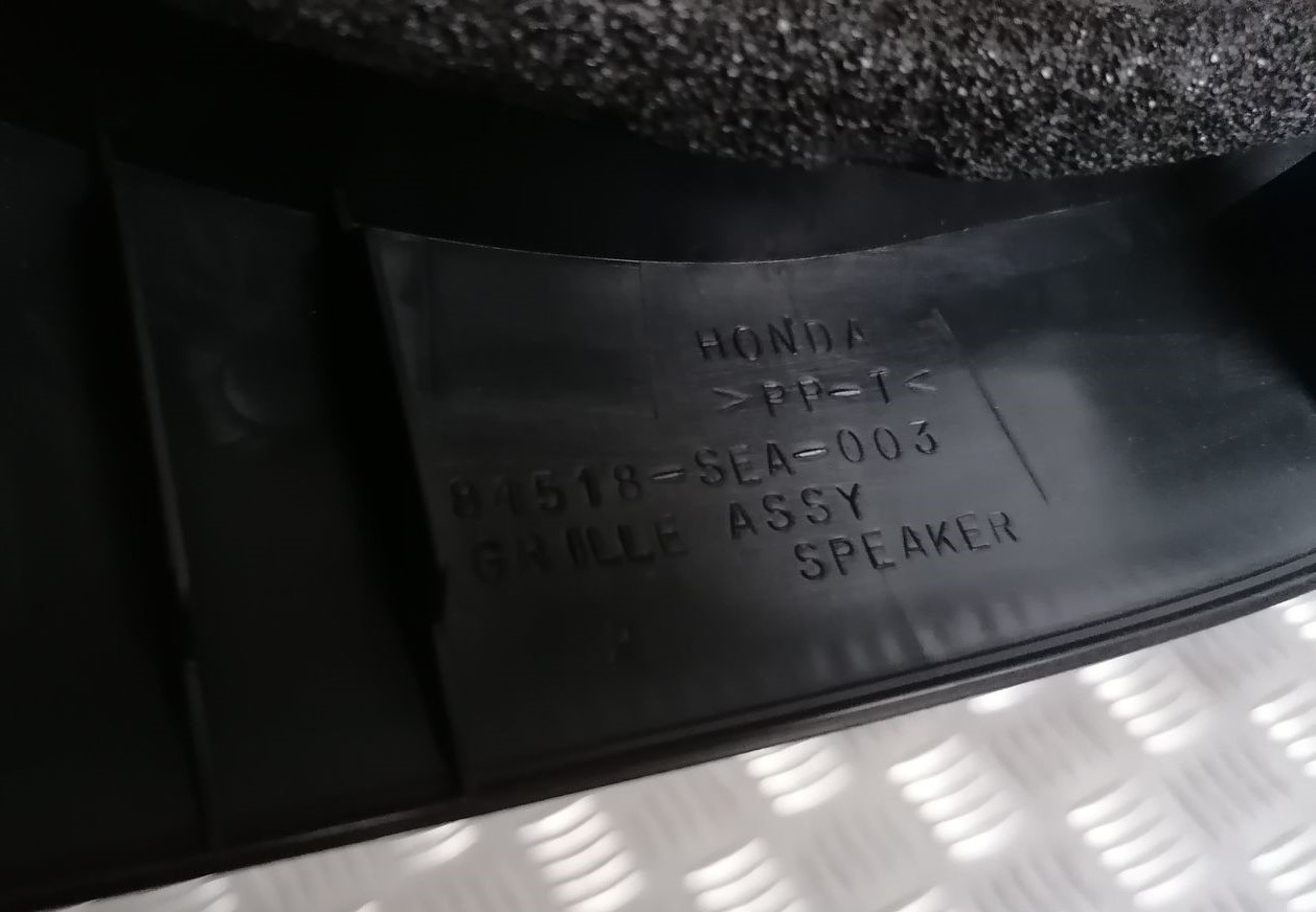 Skaļruņa apdare aizmugurējā plauktā priekš HONDA ACCORD 2008 4 Skaļruņa apdare aizmugurējā plauktā priekš HONDA ACCORD 2008