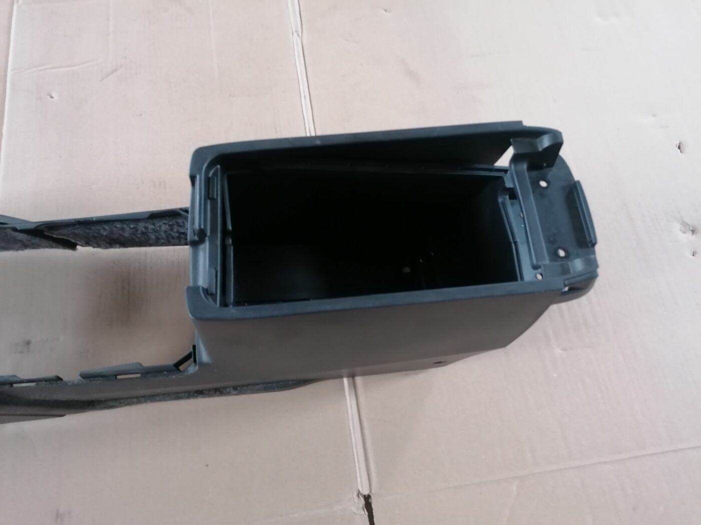 Centrālās konsoles apdares lielākā daļa priekš HONDA ACCORD 2008 4 Centrālās konsoles apdares lielākā daļa priekš HONDA ACCORD 2008