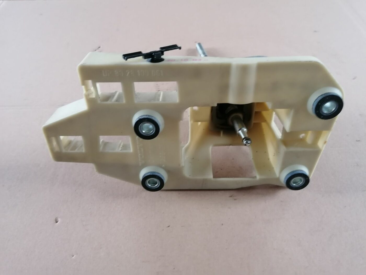 Ātrumu pārslēgšanas slēdzis priekš VOLVO S60 2004 5 Ātrumu pārslēgšanas slēdzis priekš VOLVO S60 2004