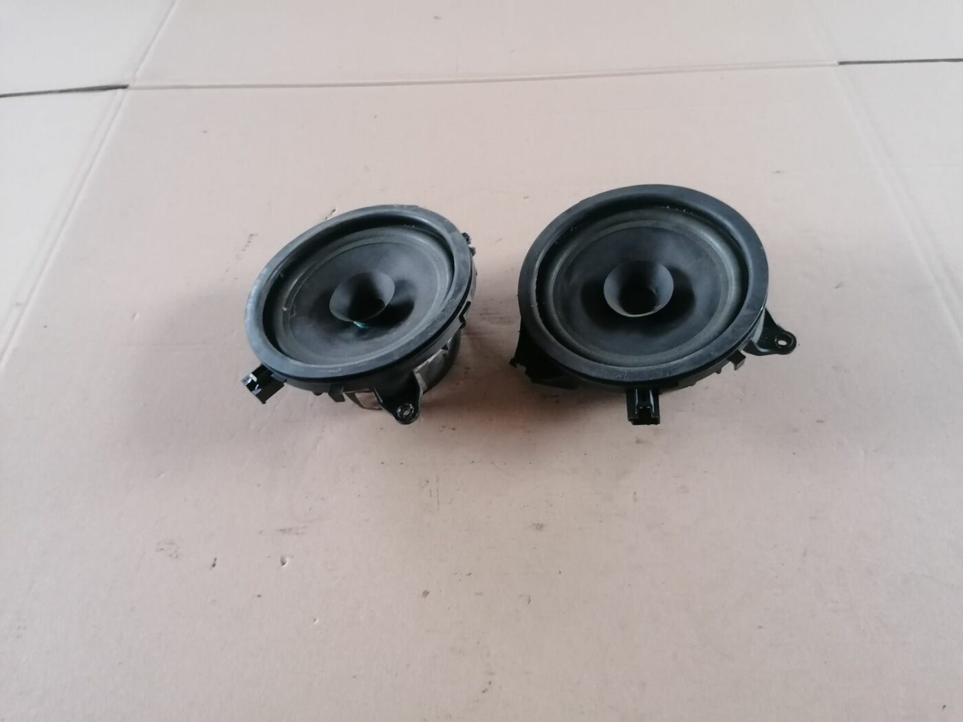 Durvju skaļrunis, apakšā priekš VOLVO S60 2004 1 Durvju skaļrunis, apakšā priekš VOLVO S60 2004