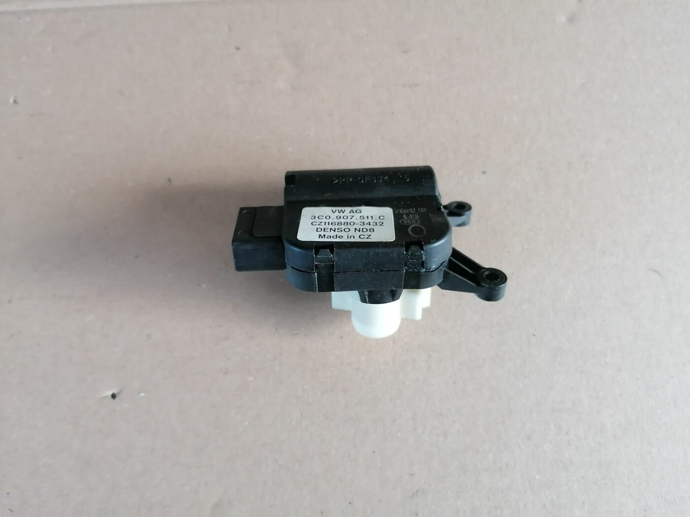 Apsildes sistēmas aktuators priekš SKODA YETI 2012