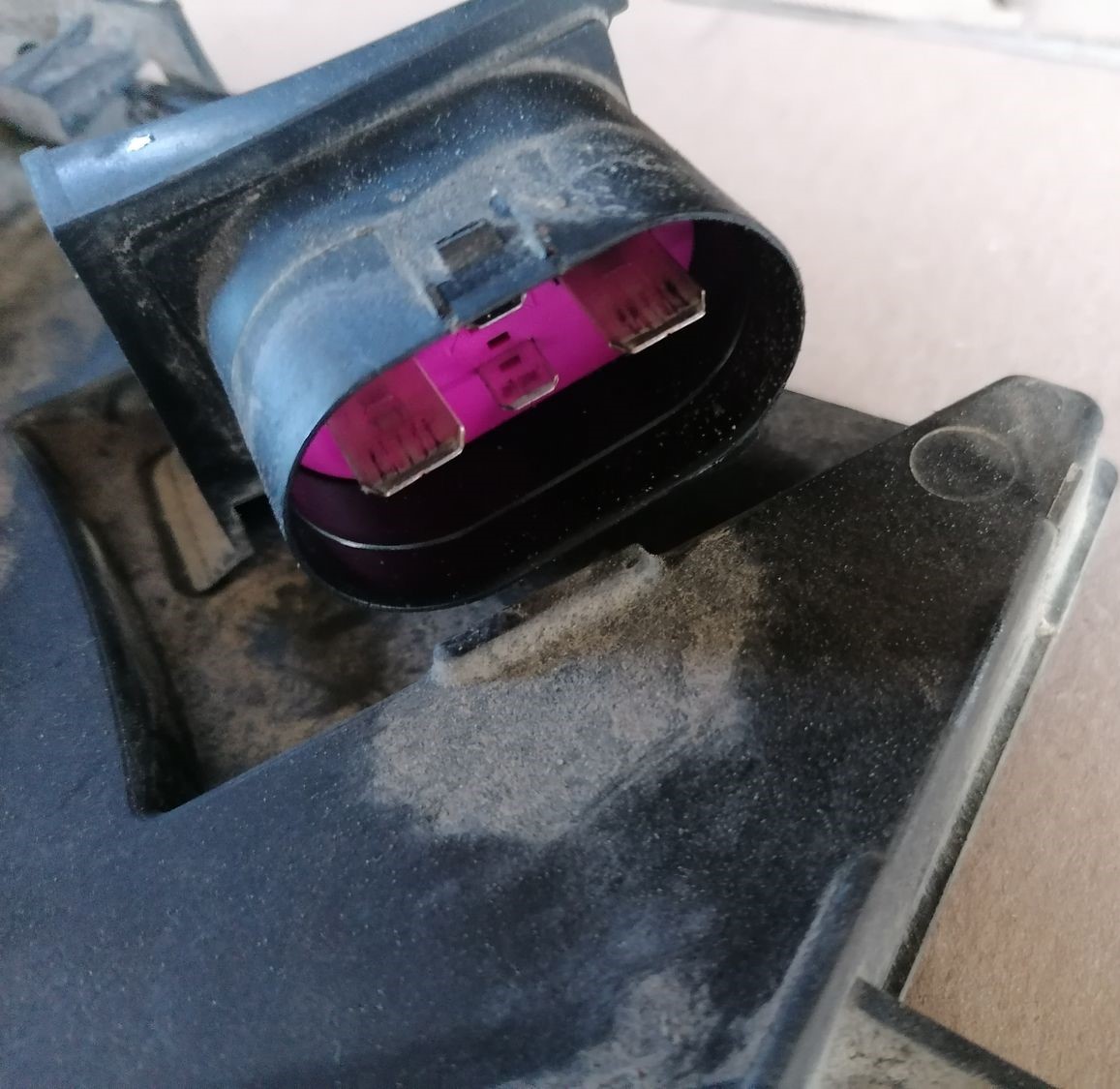 Dzesēšanas radiatora ventilators priekš SKODA YETI 2012 10 Dzesēšanas radiatora ventilators priekš SKODA YETI 2012