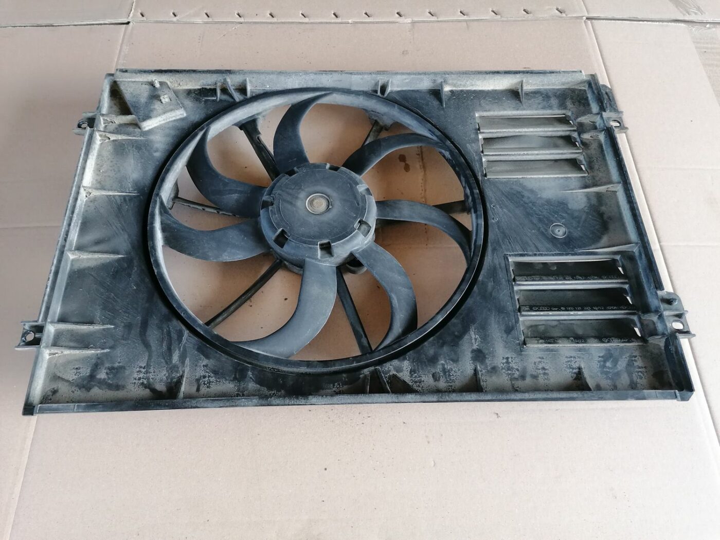 Dzesēšanas radiatora ventilators priekš SKODA YETI 2012 8 Dzesēšanas radiatora ventilators priekš SKODA YETI 2012