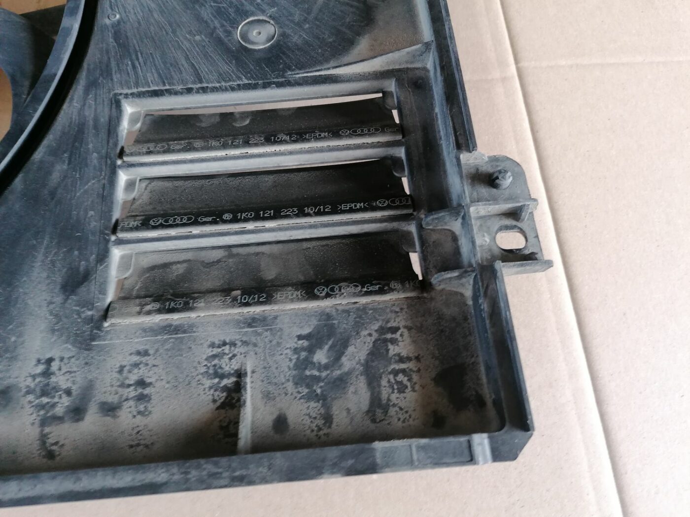 Dzesēšanas radiatora ventilators priekš SKODA YETI 2012 4 Dzesēšanas radiatora ventilators priekš SKODA YETI 2012