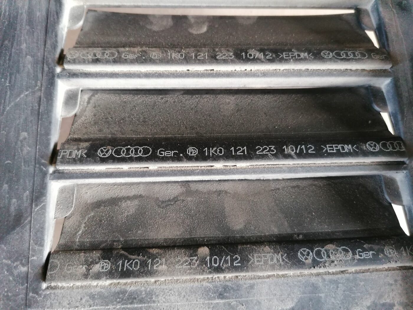 Dzesēšanas radiatora ventilators priekš SKODA YETI 2012 3 Dzesēšanas radiatora ventilators priekš SKODA YETI 2012