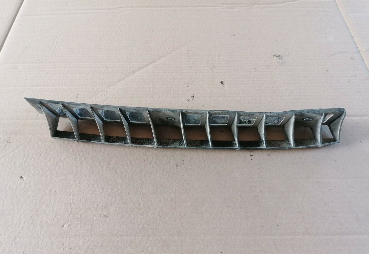 Aizmugurēja bufera kronšteins priekš SKODA YETI 2012 2 Aizmugurēja bufera kronšteins priekš SKODA YETI 2012