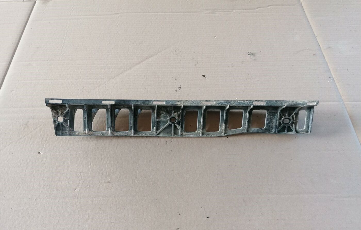 Aizmugurēja bufera kronšteins priekš SKODA YETI 2012 3 Aizmugurēja bufera kronšteins priekš SKODA YETI 2012