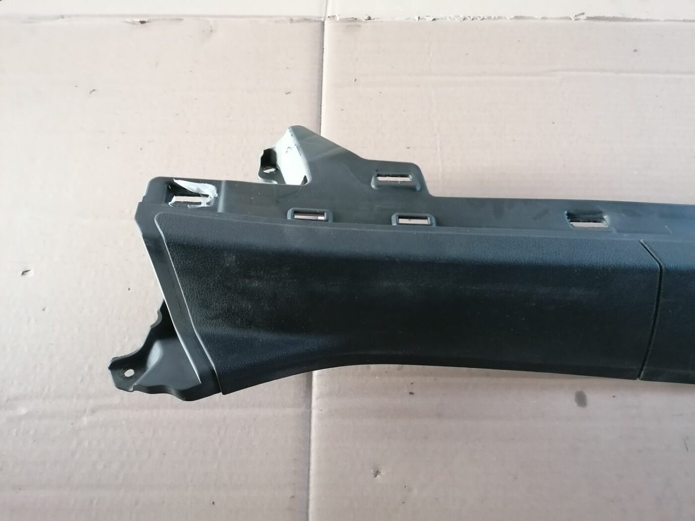 Sliekšņa aizmugurēja laba uzlika (salonā) priekš SKODA YETI 2012 7 Sliekšņa aizmugurēja laba uzlika (salonā) priekš SKODA YETI 2012