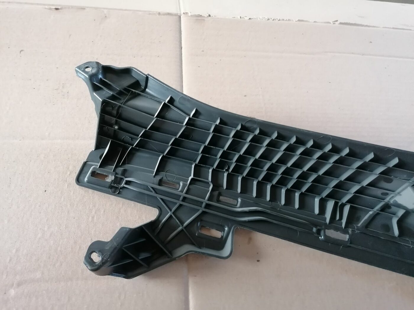 Sliekšņa aizmugurēja laba uzlika (salonā) priekš SKODA YETI 2012 5 Sliekšņa aizmugurēja laba uzlika (salonā) priekš SKODA YETI 2012