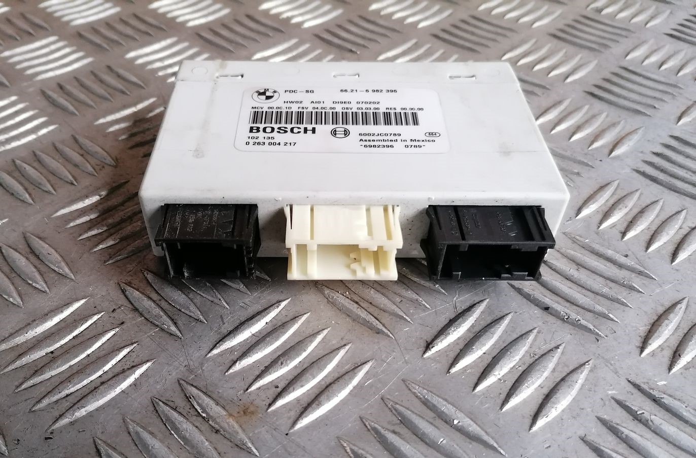 Parkošanās devēju vadības bloks priekš BMW 1 E87 2007 GRAPHITE 5 Parkošanās devēju vadības bloks priekš BMW 1 E87 2007 GRAPHITE