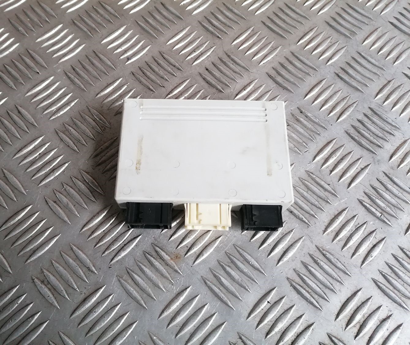 Parkošanās devēju vadības bloks priekš BMW 1 E87 2007 GRAPHITE 3 Parkošanās devēju vadības bloks priekš BMW 1 E87 2007 GRAPHITE