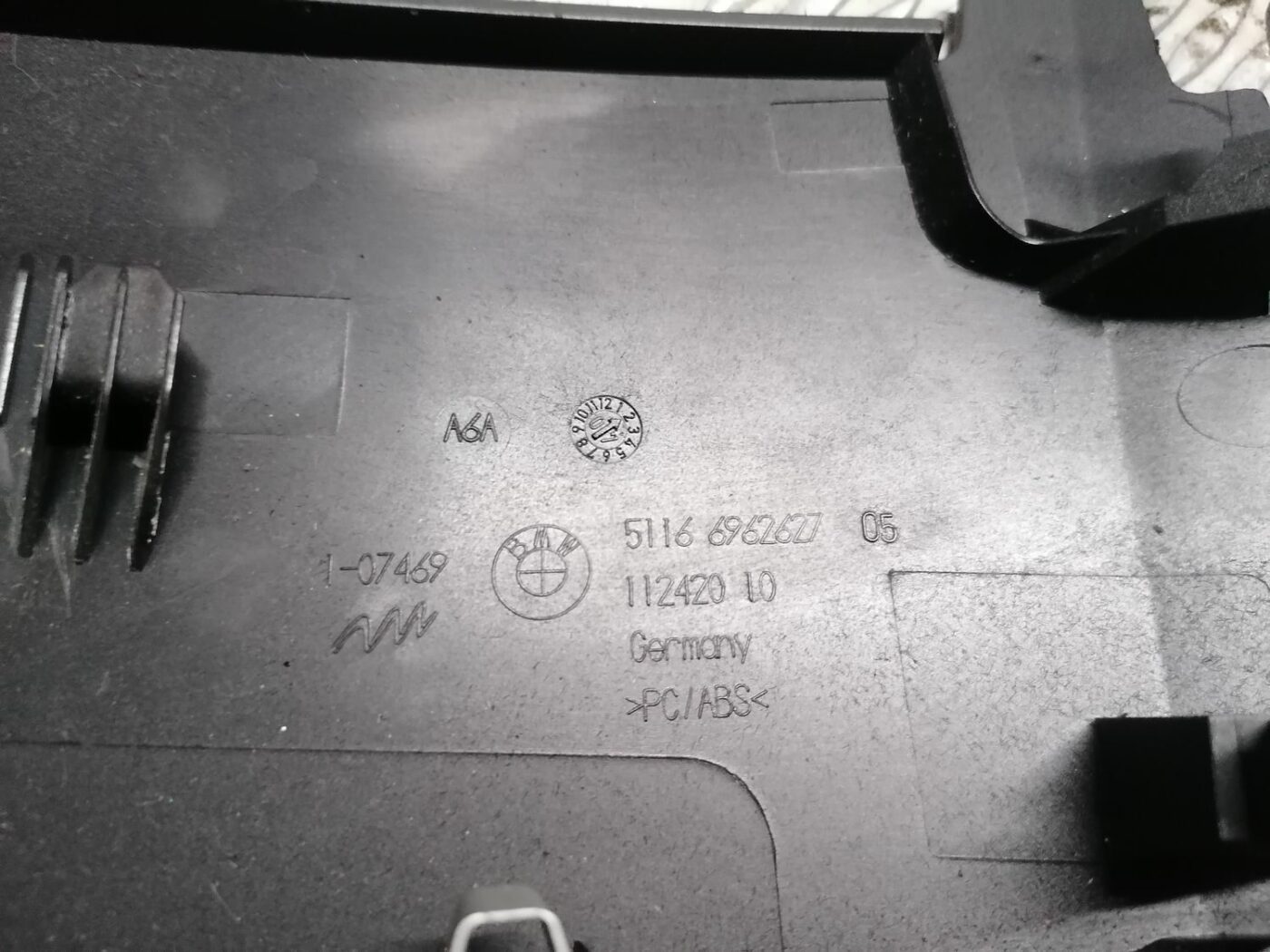 Stūres statnes putekļu aizsargs (salonā) priekš BMW 1 E87 2007 GRAPHITE 4 Stūres statnes putekļu aizsargs (salonā) priekš BMW 1 E87 2007 GRAPHITE