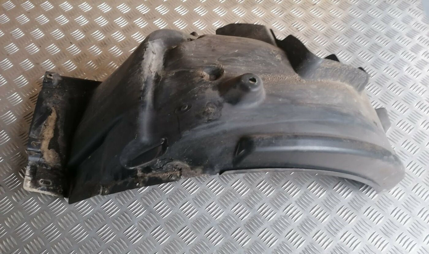 Priekšējais labais paspārns priekš BMW 1 E87 2007 GRAPHITE 1 Priekšējais labais paspārns priekš BMW 1 E87 2007 GRAPHITE