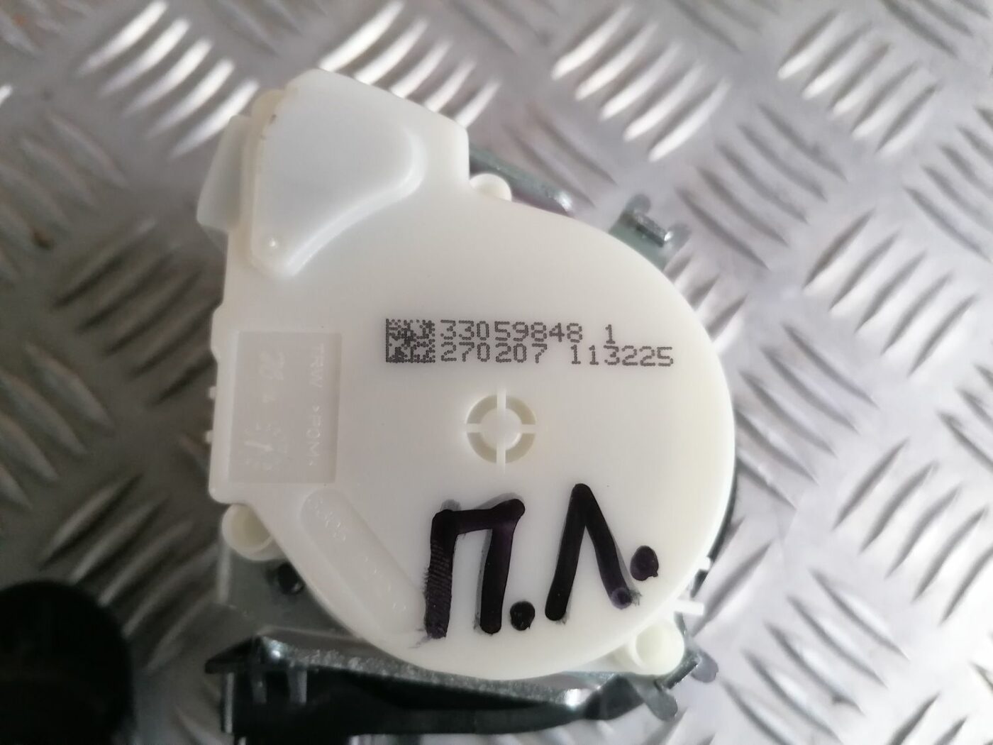 Priekšējā kreisā drošības josta priekš BMW 1 E87 2007 GRAPHITE 4 Priekšējā kreisā drošības josta priekš BMW 1 E87 2007 GRAPHITE